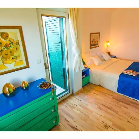 Villa Stunning 7-bed In With Pool Maslinica